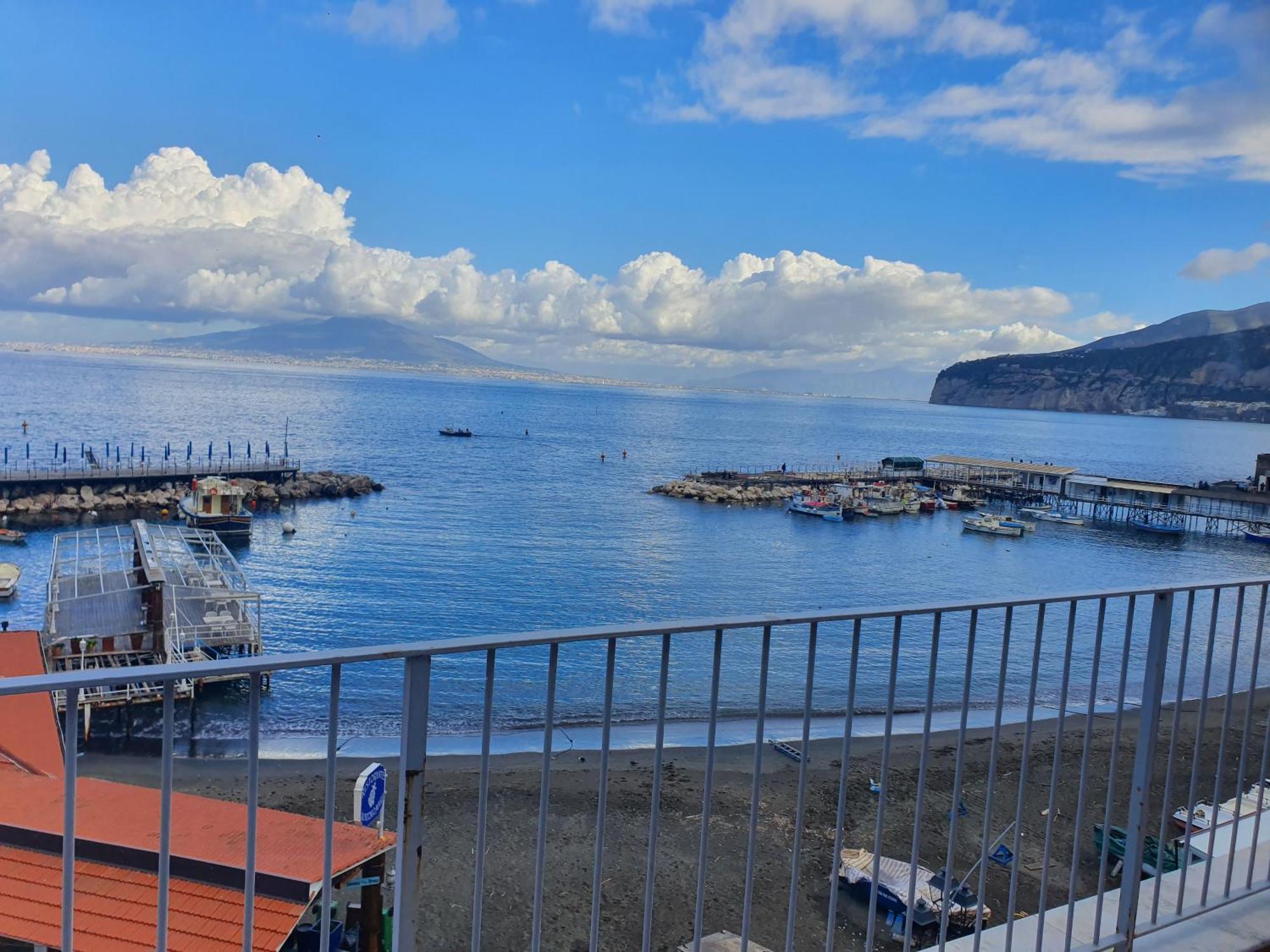 Апартаменты Sea View Casa Anna Сорренто Экстерьер фото