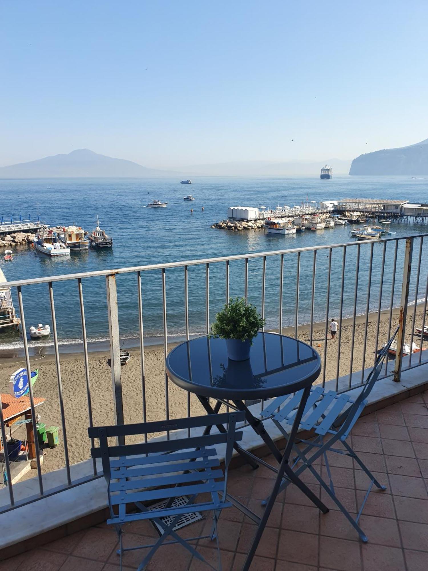Апартаменты Sea View Casa Anna Сорренто Экстерьер фото
